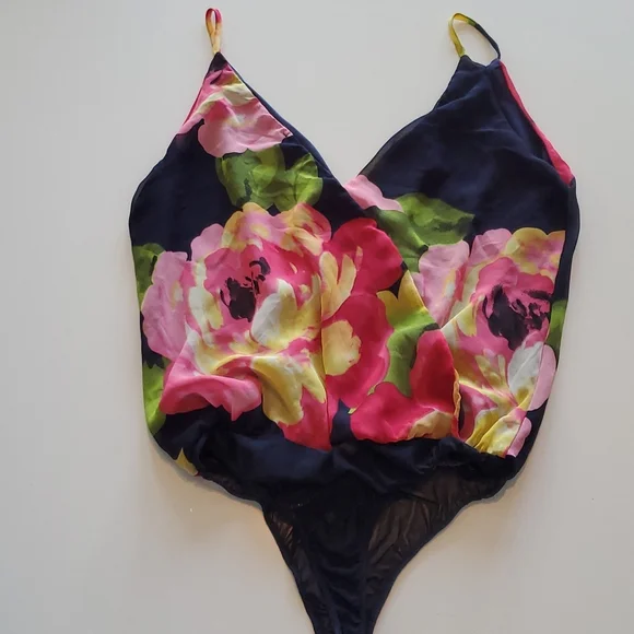 AKIRA Women's Bodysuit Size M - Picture 2 of 9